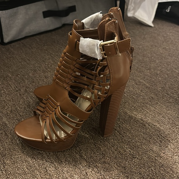 JustFab light brown braided heel - Picture 2 of 5